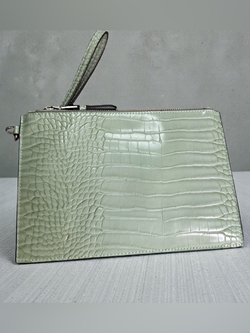 Wristlet INC International Concepts Croc-Embossed/Light Sage